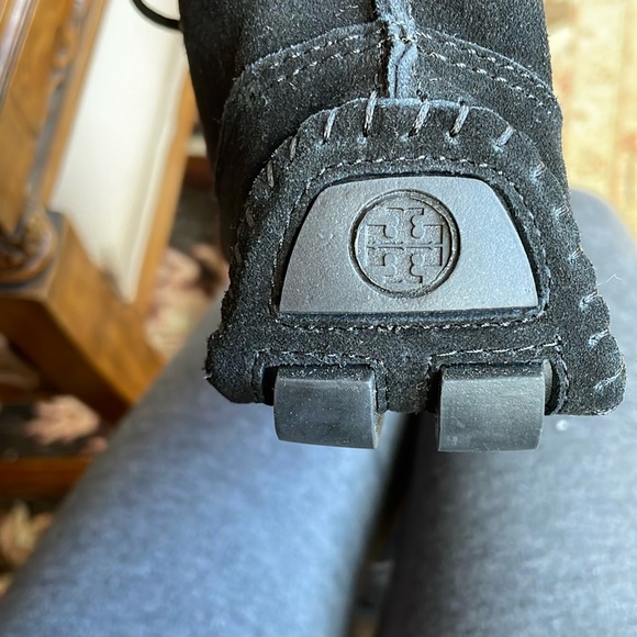 New Tory Burch suede Moccasins - Picture 9 of 12